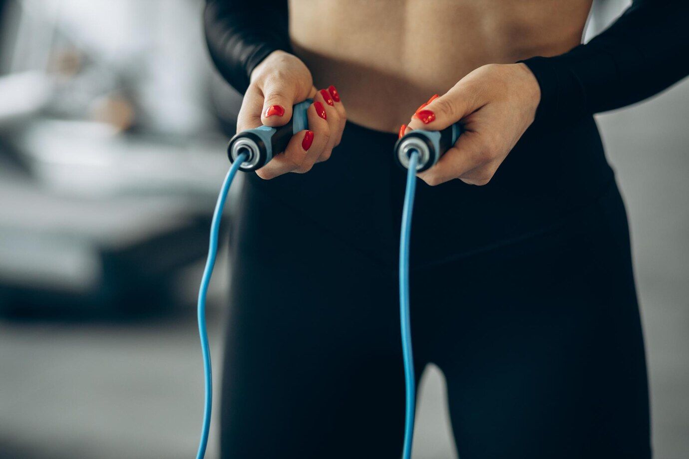 woman-using-jumping-rope-gym_1303-31906.jpg